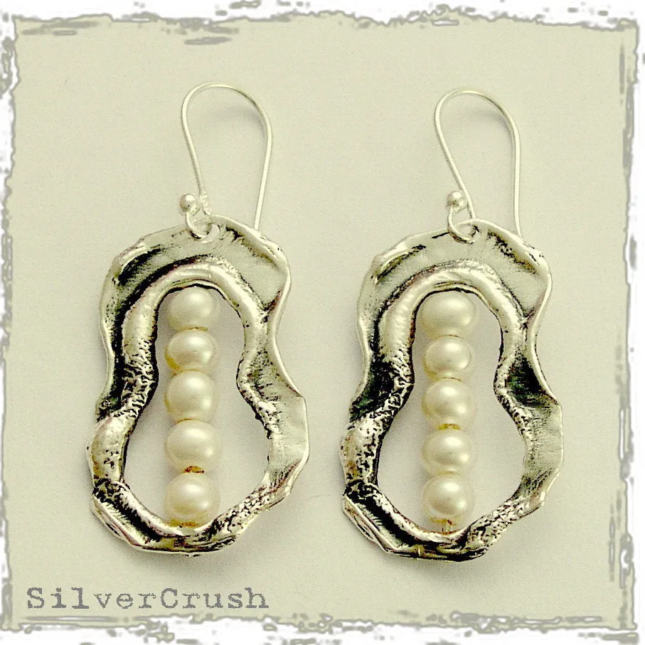 Peach Pearl Silver Loop Earrings - Pearl in the Rough.