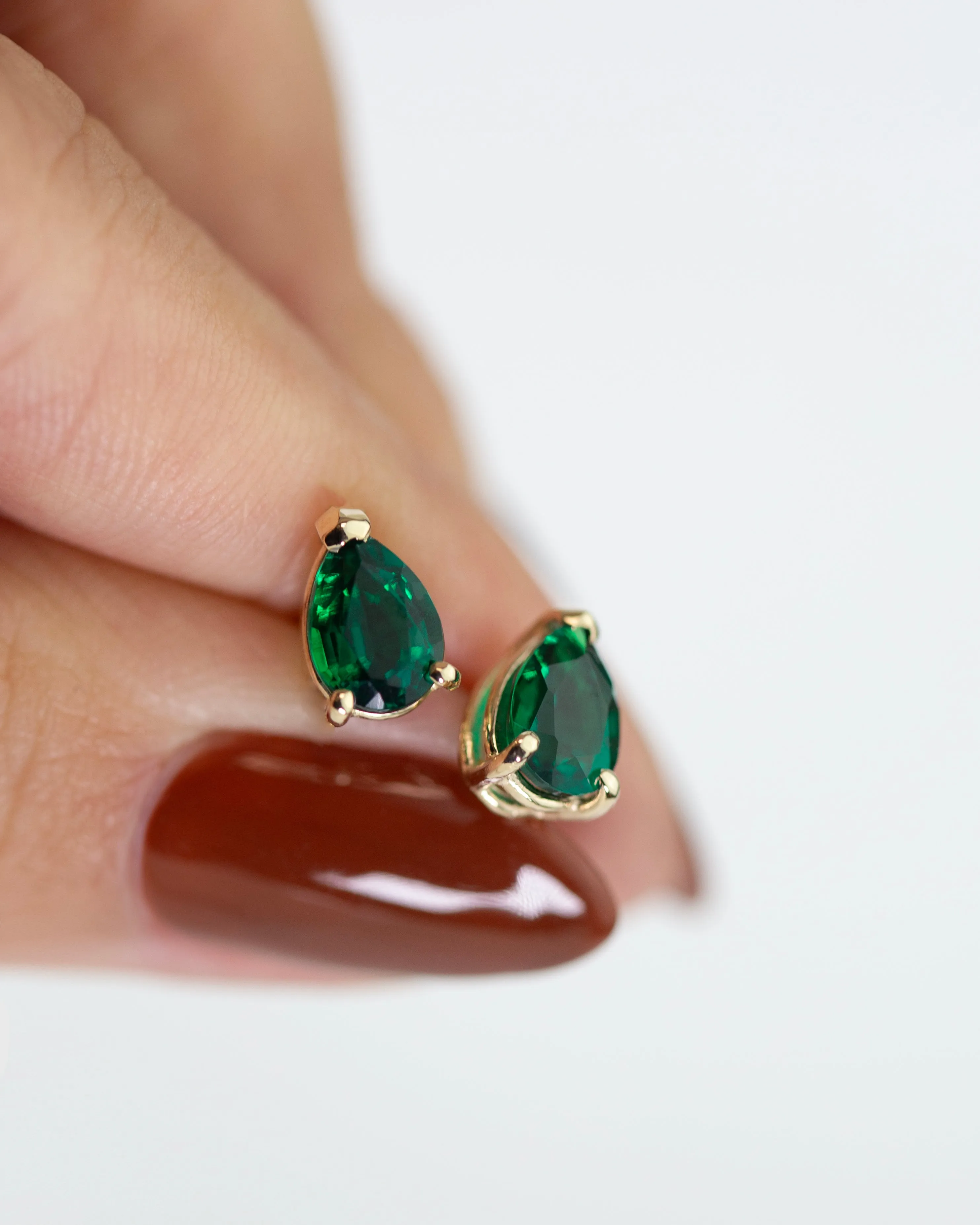 Pear Emerald Stud Earrings in 14k Gold
