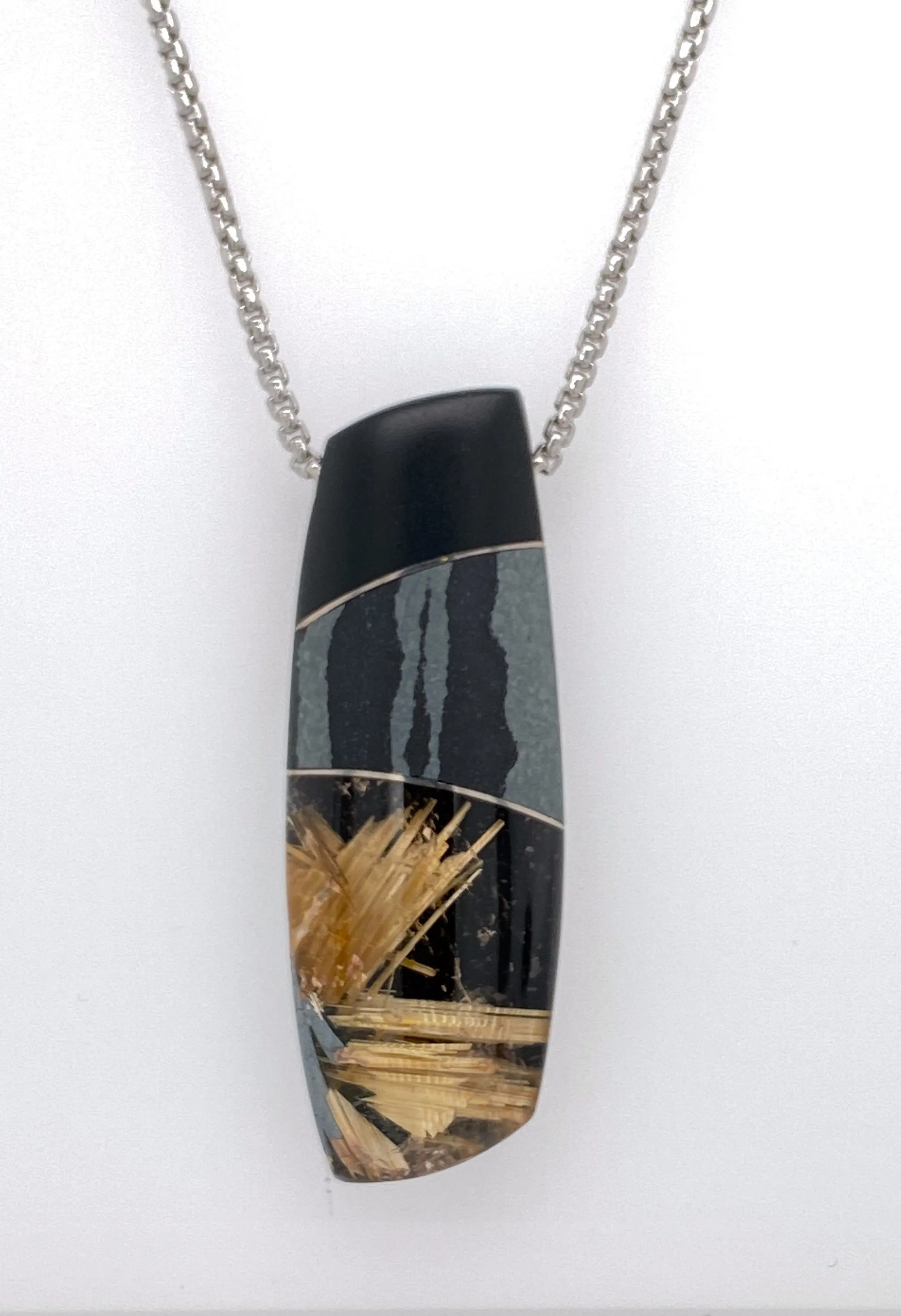 Pendant by Steve Walters