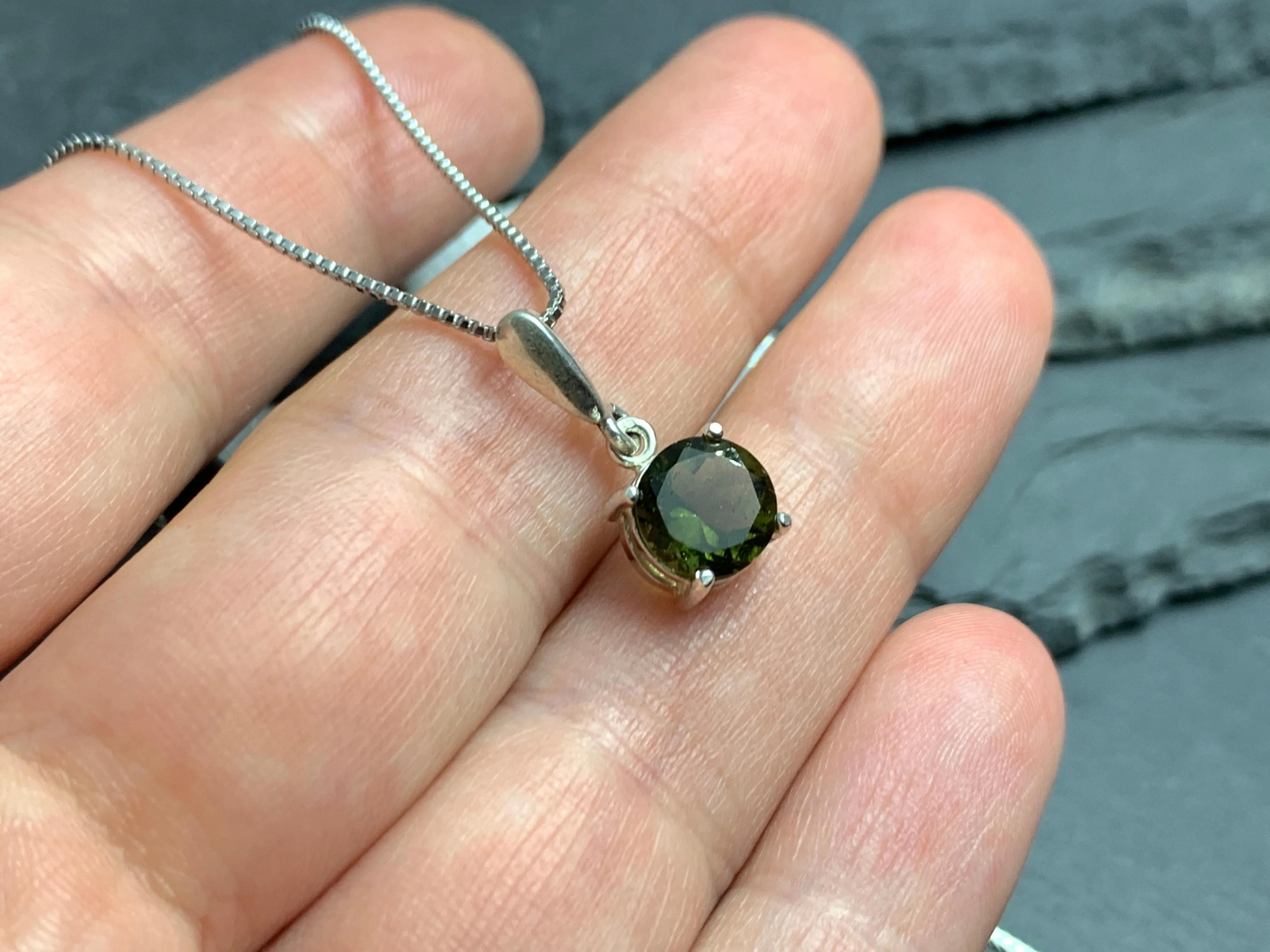 Pendant with Moldavite 7mm