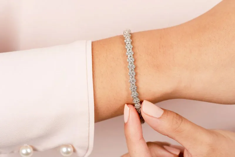 Pentagon Diamond Bracelet with 4.55 ct.(finished) 1.5mm, 2mm