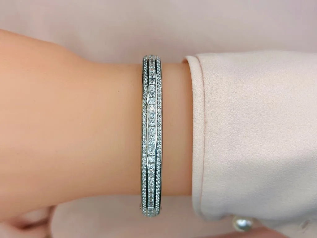 Princess Cut And Round Diamond Bangle with 3.77 ct.(finished) 1.3mm, 2.3mm