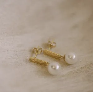 SILVER LININGS COLLECTIVE Luna Pearl Earrings - Gold Plated