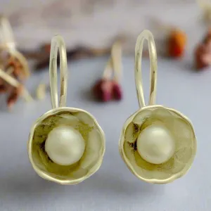 Simple earrings, fresh water pearl earrings, casual earrings, pearl earrings, bridal earrings, sterling silver earrings - Delicate E0388