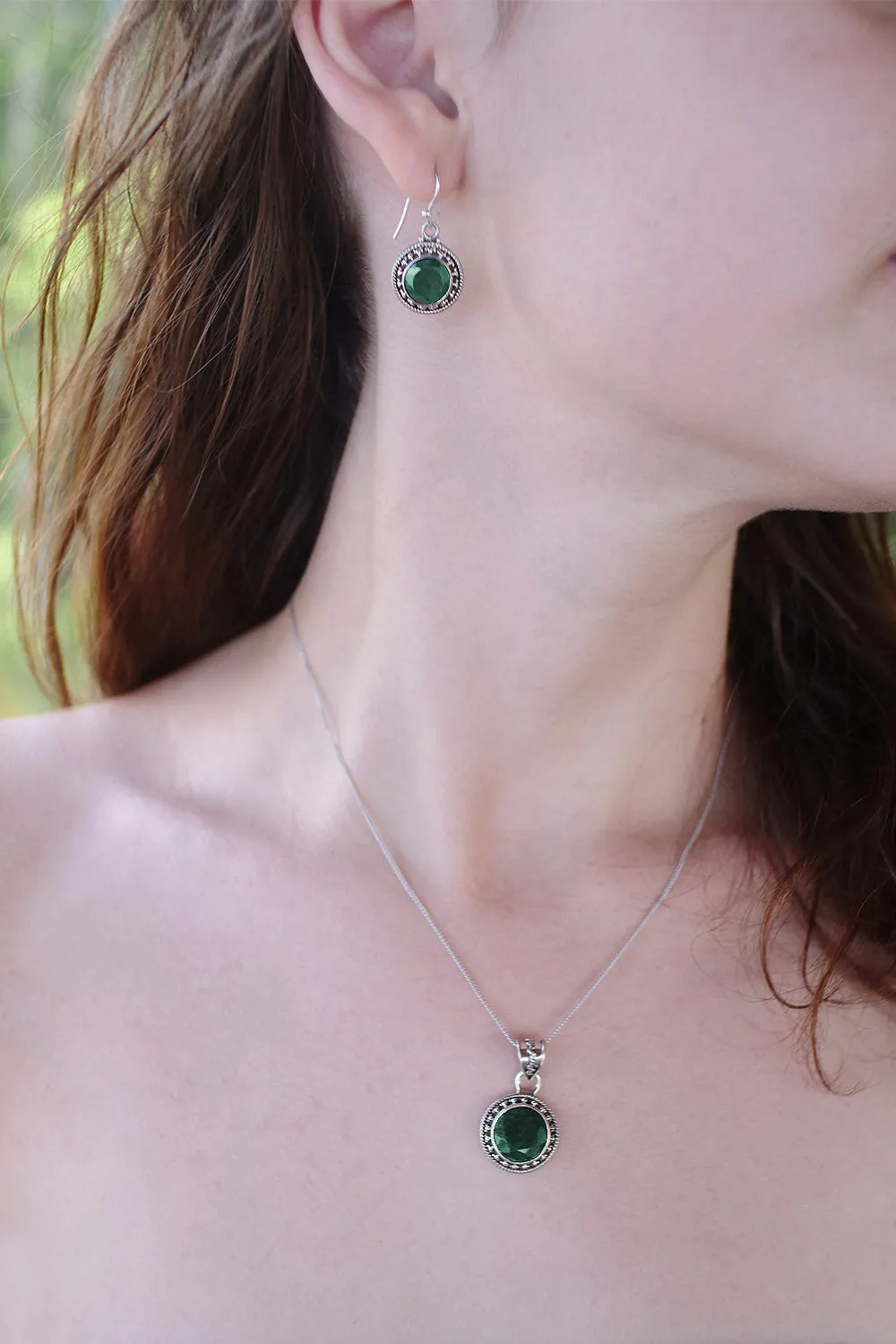 Sivalya Raw Emerald Silver Necklace and Earrings Jewelry Set - Aurora