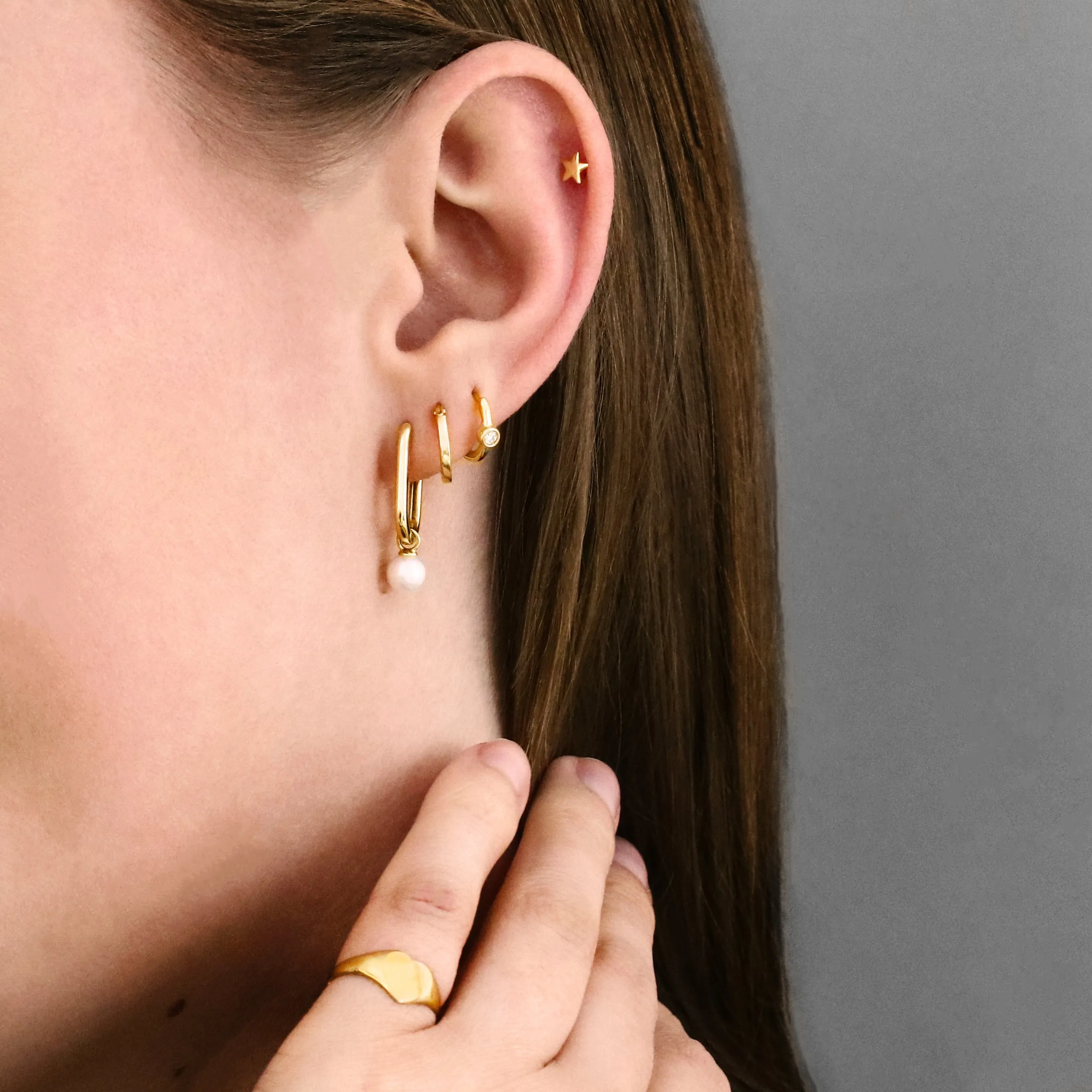 Soleil Collection Rectangular Hoop Earring With Drop Pearl | 9K Solid Yellow Gold