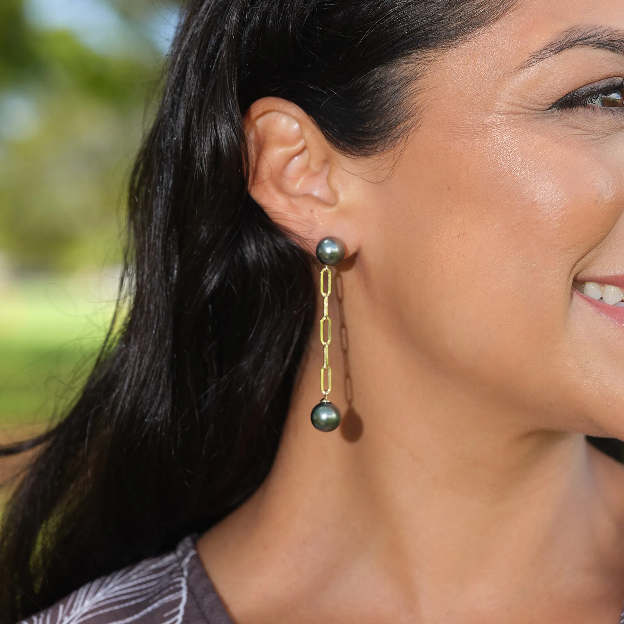 Tahitian Black Pearl Paperclip Chain Earrings in Gold - 9-11mm