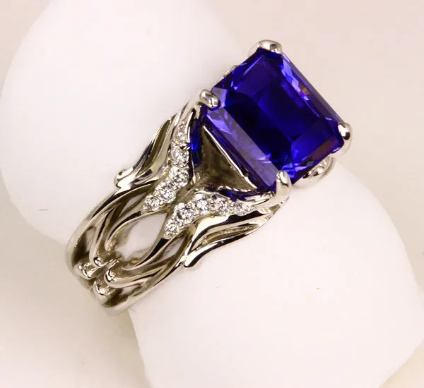 Tanzanite Ringe 3.68 Carat VBE Color Designed By Christopher Michael
