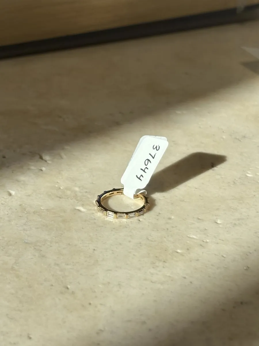 The Baguette Eternity (Natural Diamonds) (Sample Sale) OG PO37644B| 18K Yellow Gold Size 4 Lab Grown Diamonds F VS, Non Resizeable, Final Sale, No warranty or Complimentary Care