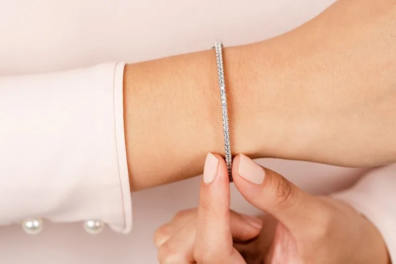 Timeless Elegance Princess Cut Bangle Diamond  with 2.00 ct.(finished) 2mm