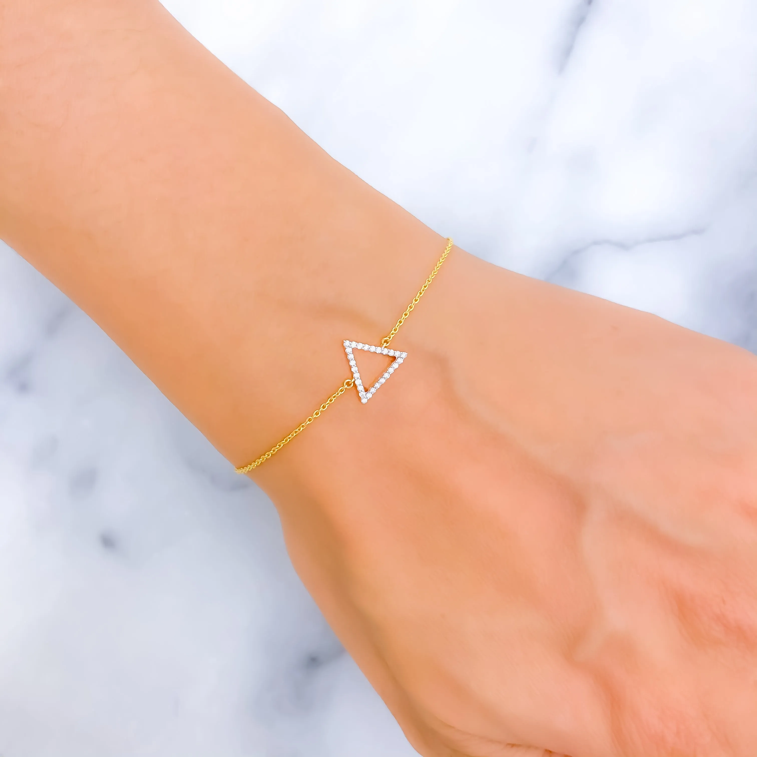 Trendy Triangular-Shaped Diamond   18k Gold Bracelet
