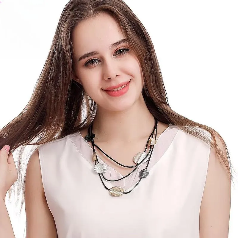Vintage Chains On the Neck Necklace Round Geometric Choker Costume Jewelry for Women