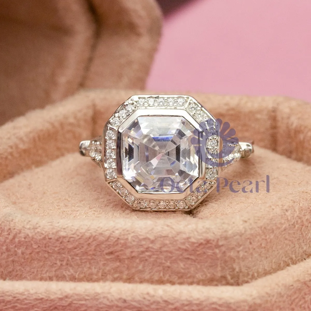 Vintage-Inspired Ascher-cut Moissanite Wedding Ring