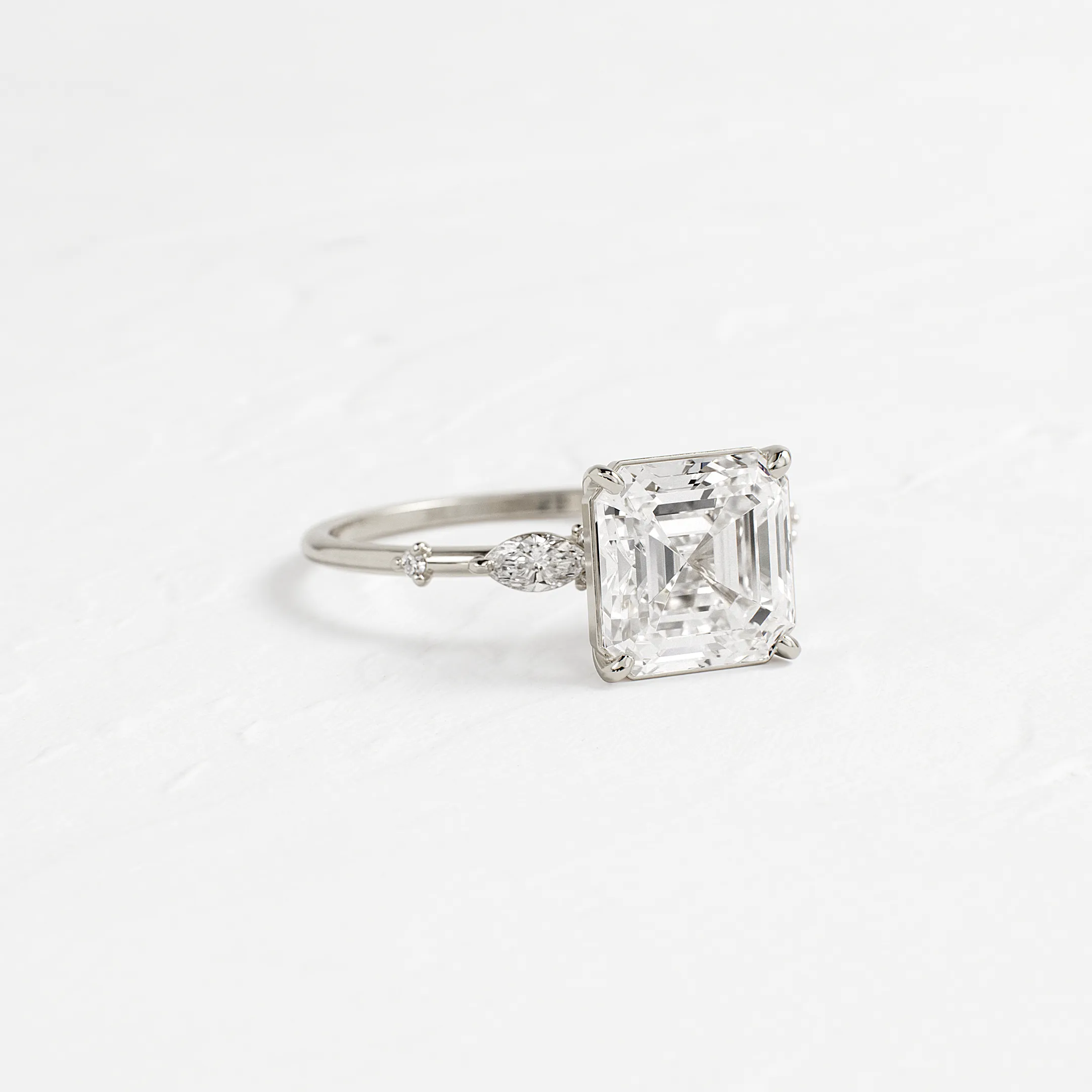 Windlass Ring, Asscher Cut