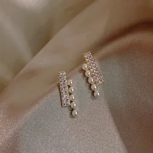Women Pearl Crystal Stud Earrings