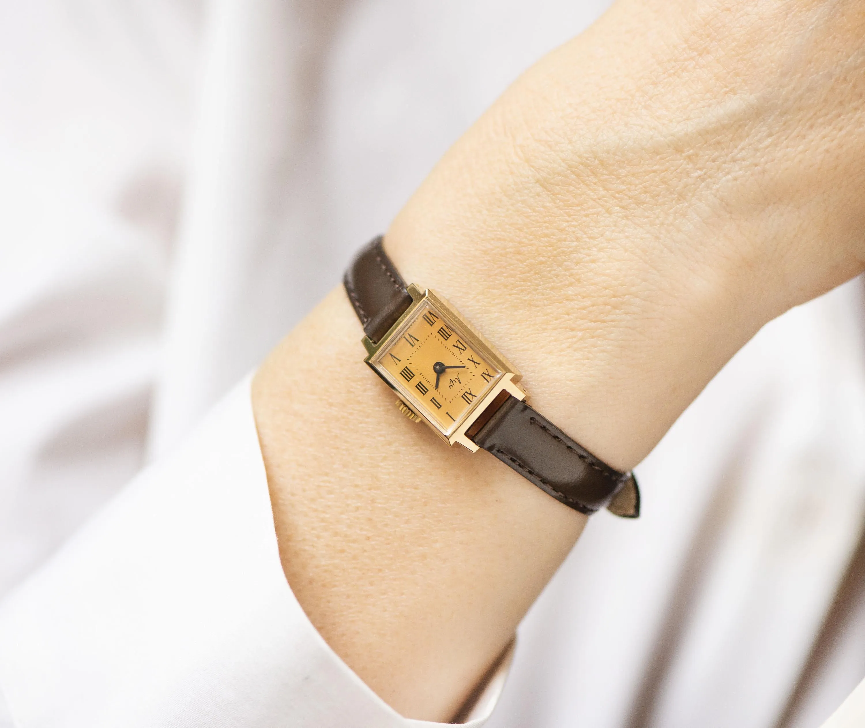 Women watch tank gold plated Ray unused vintage gift, lady watch rectangular Roman numerals yellow dial serviced watch genuine leather strap