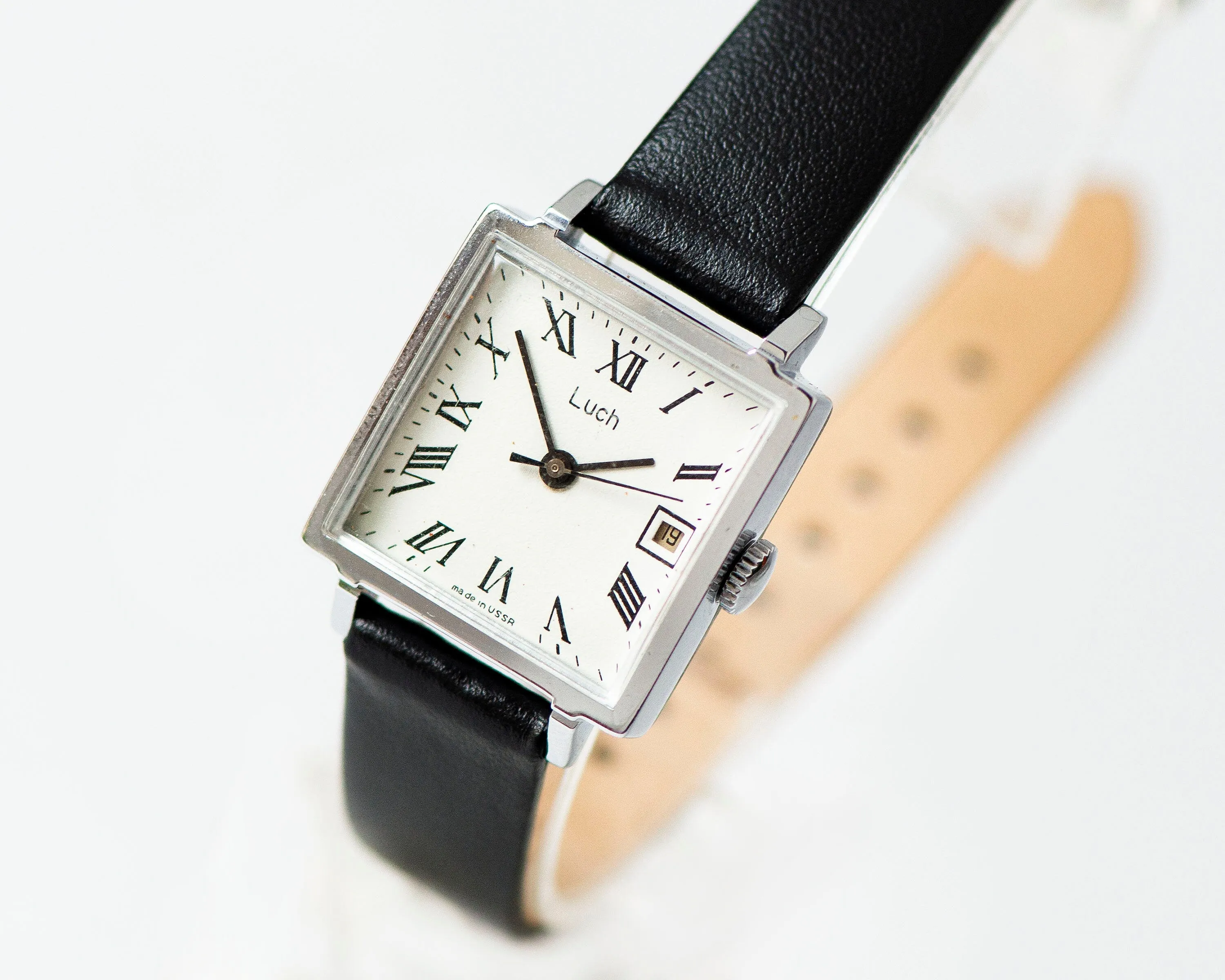 Women's watch tank square Ray vintage gift, unused lady watch silver shade, women wristwatch Roman numerals dial, new luxury leather strap