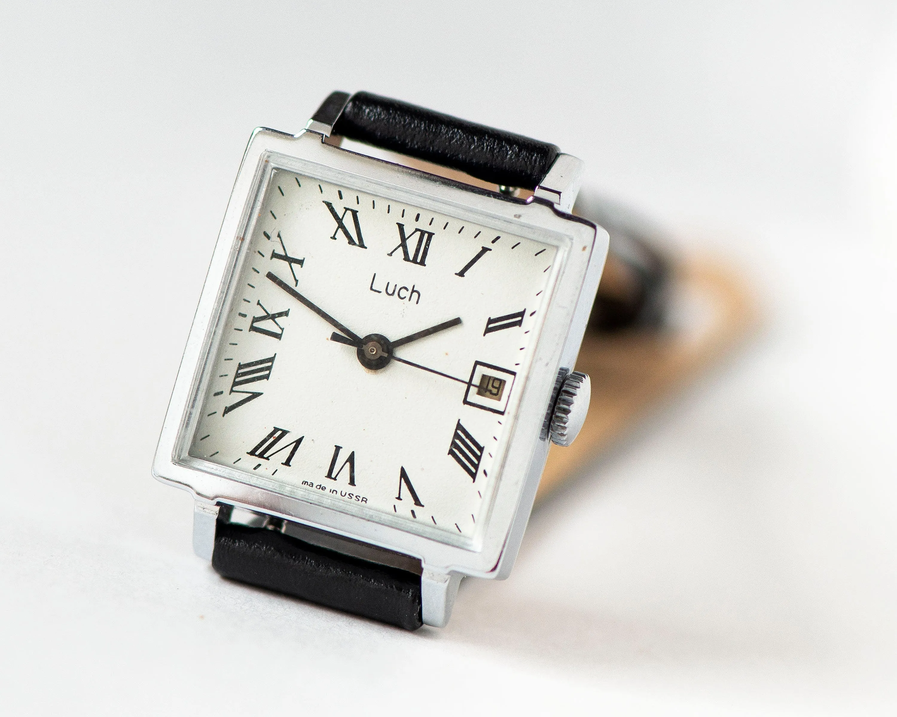 Women's watch tank square Ray vintage gift, unused lady watch silver shade, women wristwatch Roman numerals dial, new luxury leather strap